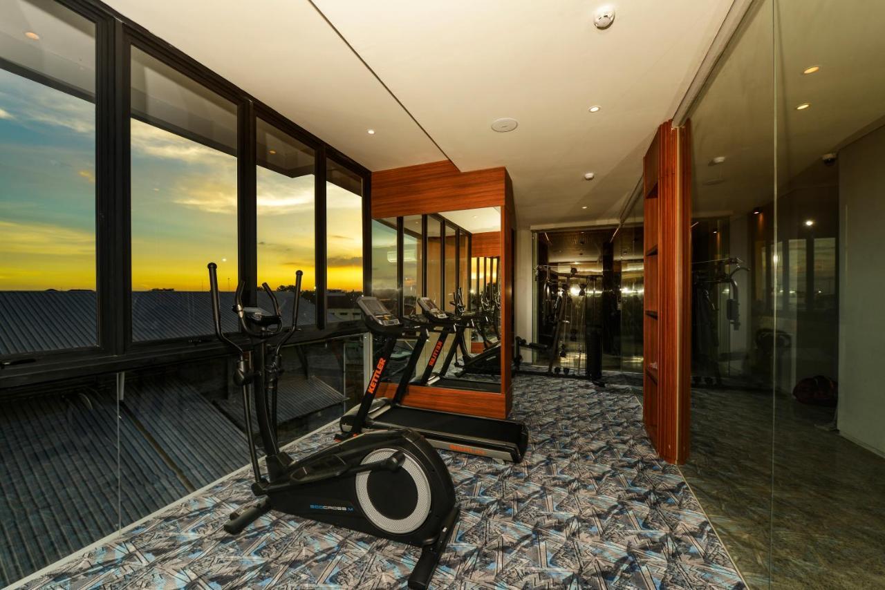 Nata Azana Hotel Solo ภายนอก รูปภาพ