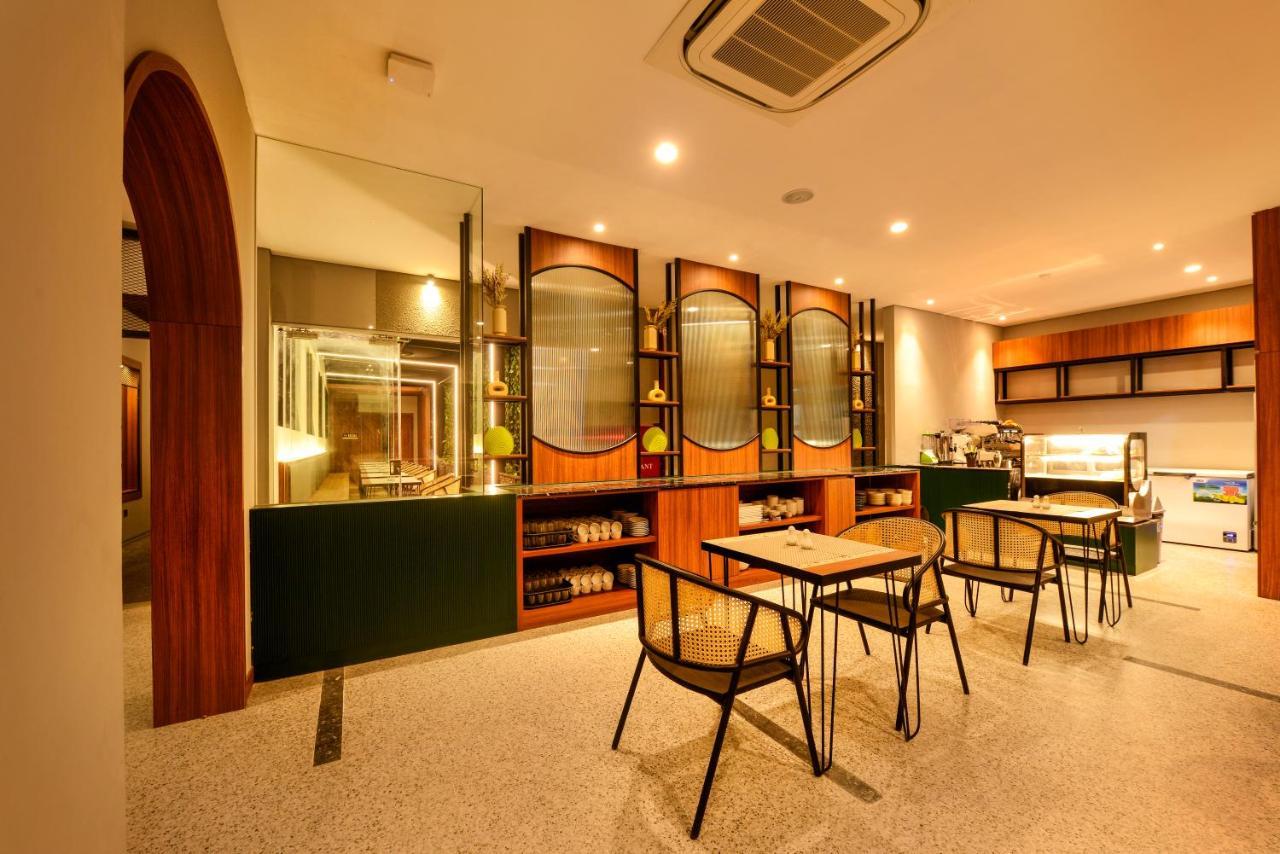 Nata Azana Hotel Solo ภายนอก รูปภาพ
