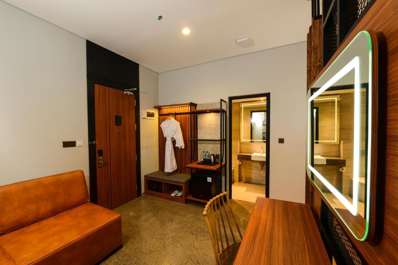Nata Azana Hotel Solo ภายนอก รูปภาพ