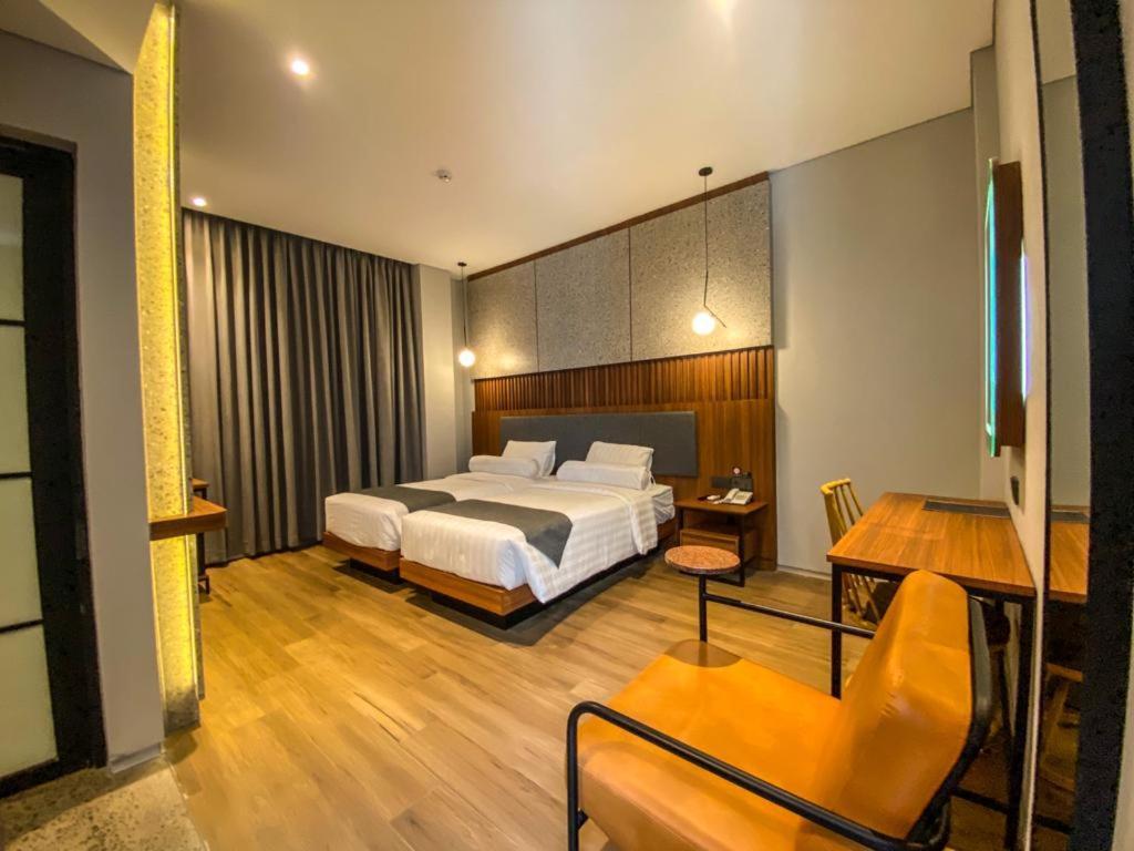 Nata Azana Hotel Solo ภายนอก รูปภาพ