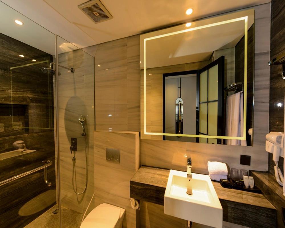 Nata Azana Hotel Solo ภายนอก รูปภาพ