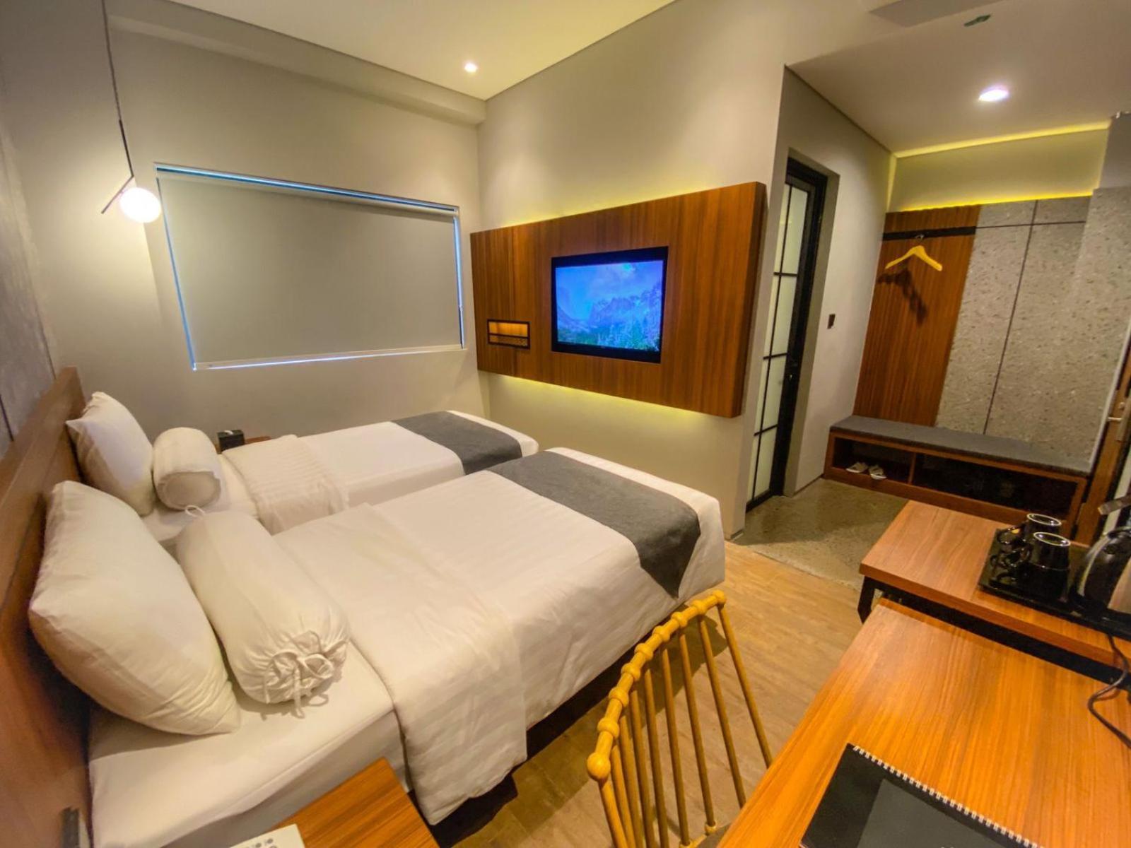 Nata Azana Hotel Solo ภายนอก รูปภาพ